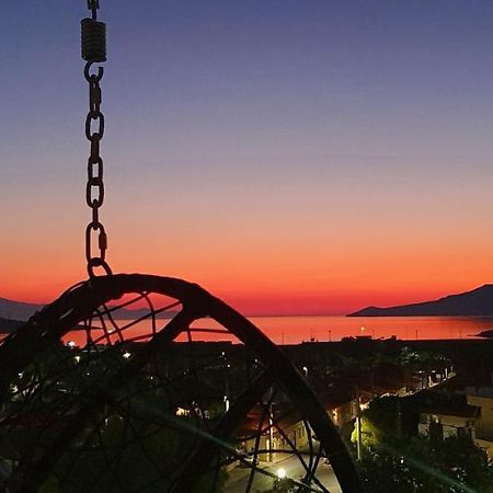 Sea & Mountain Apartment Close To Port And City Lávrion Eksteriør bilde