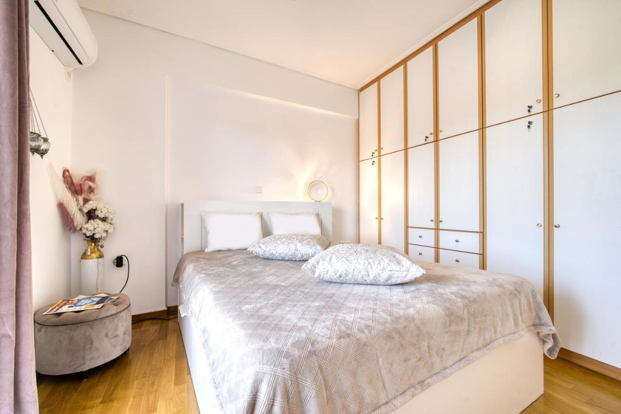 Sea & Mountain Apartment Close To Port And City Lávrion Eksteriør bilde