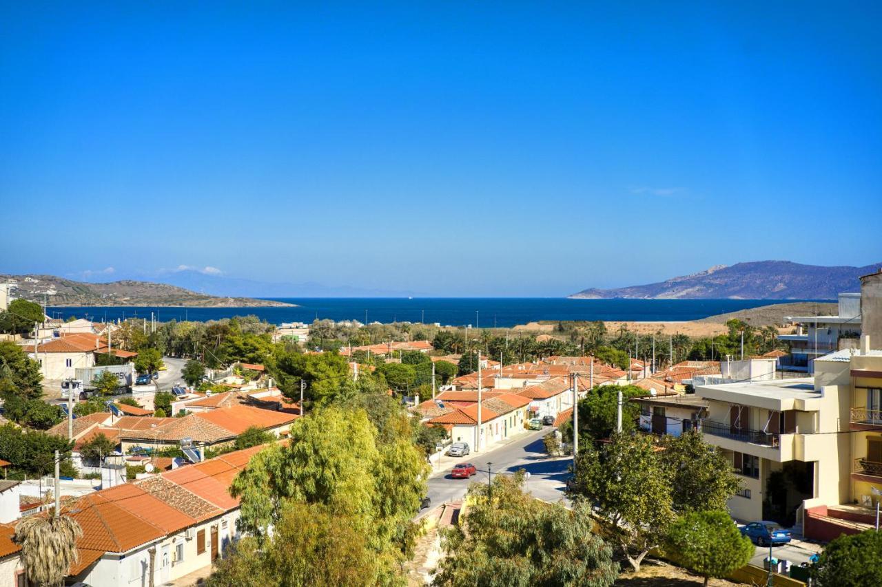 Sea & Mountain Apartment Close To Port And City Lávrion Eksteriør bilde