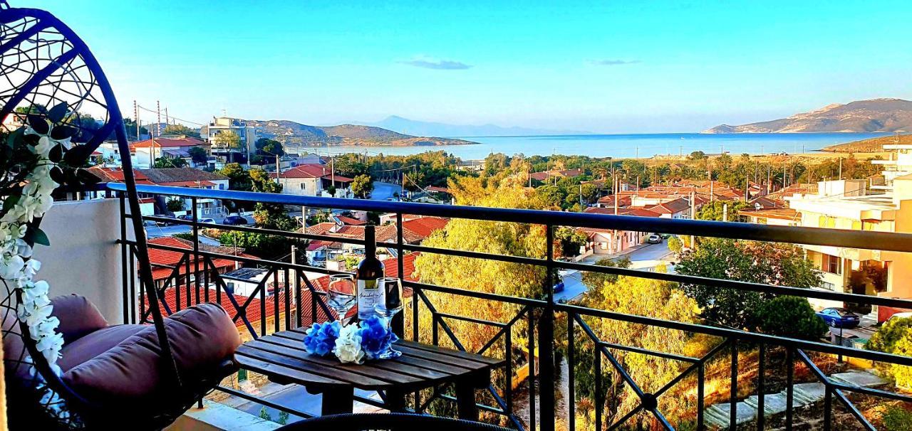 Sea & Mountain Apartment Close To Port And City Lávrion Eksteriør bilde