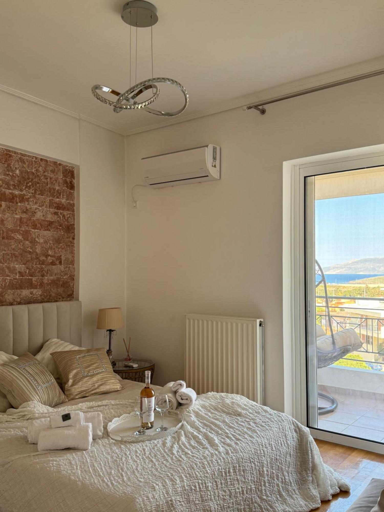 Sea & Mountain Apartment Close To Port And City Lávrion Eksteriør bilde